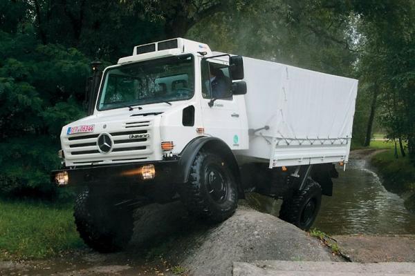 Mercedes-Benz Unimog – Автокемпер и автомобиль для охоты в одном лице