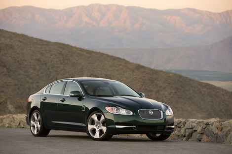 Седан Jaguar XF