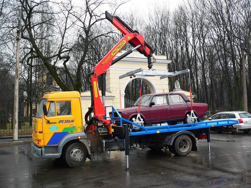 Вызов эвакуатора, некоторые советы автомобилисту.