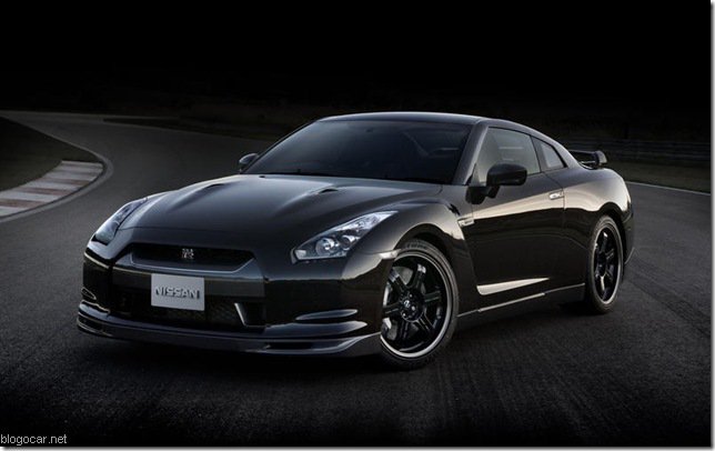 Nissan GT-R официально дебютировал в Токио