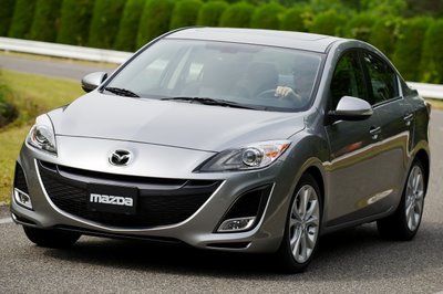 Автомобиль Mazda 3