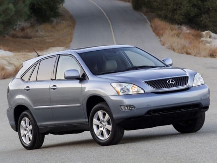 Lexus RX 330.