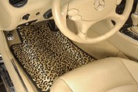 Какой коврик постелить в автомобиль?