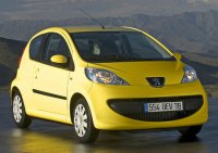 Peugeot 107 маленький лев!