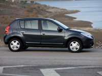 Dacia Sandero 1.2 самый дешевый серийный автомобиль