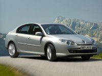 Renault Laguna – изящный седан среднего класса.