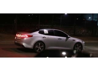 Новая Kia Optima попалась "раздетой" до премьеры