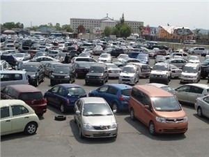 Продажи автомобилей на вторичном рынке в России сократились на 24%