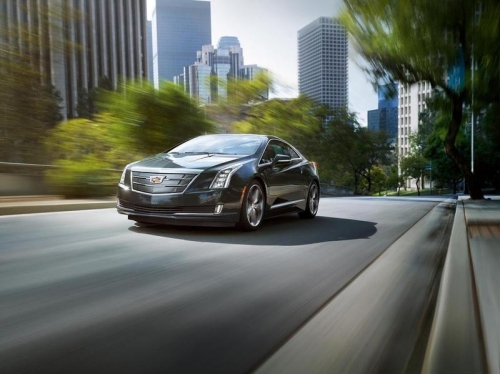 Гибридному Cadillac ELR добавили скорости и электричества