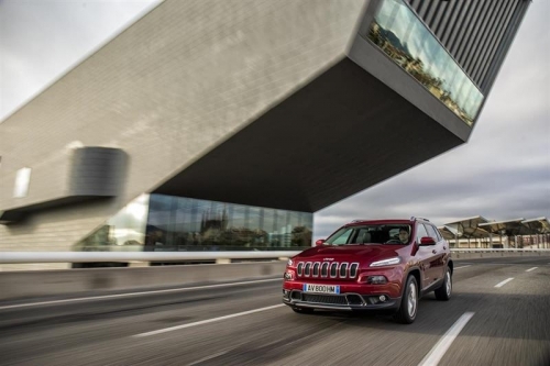 Jeep Cherokee получил двухлитровый дизельный мотор