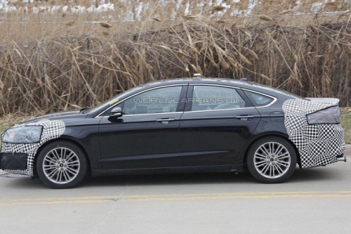 На дорогах уже замечен обновленный Ford Mondeo