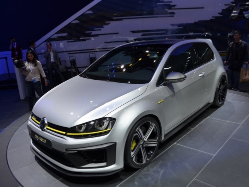 Volkswagen Golf R400 запустят в серийное производство