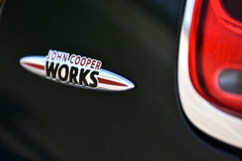 Названы российские цены на Mini John Cooper Works