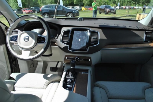 Volvo привезла в Россию новый ХС90