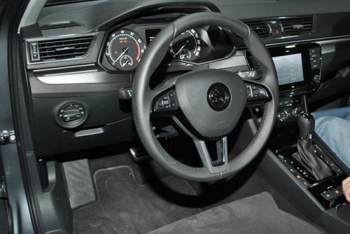 АвтоСпецЦентр представил своим клиентам новый Superb