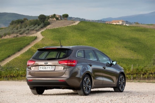 В России начинаются продажи нового Kia cee’d