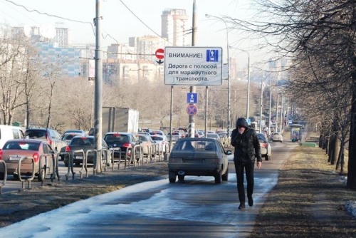 Камеры Москвы научились выявлять езду по тротуару