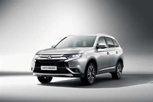 Mitsubishi Outlander подорожал на 100 тысяч рублей