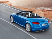 Audi объявила российские цены на TT Roadster