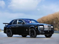 Rolls-Royce показал прототип своего первого внедорожника