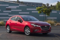 Обновленная Mazda3 вышла дороже на 125 тыс. рублей